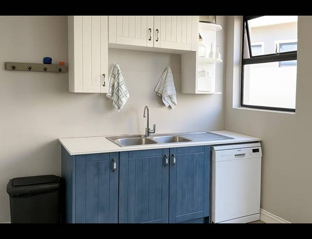 5 BEDROOM HOUSE FOR SALE IN COUNTRY VIEW ESTATE